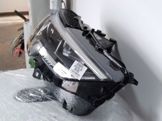 bontott AUDI Q3 Jobb Fényszóró