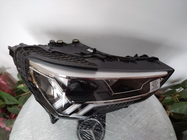 bontott AUDI Q3 Jobb Fényszóró