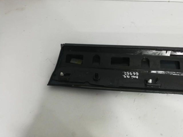 bontott AUDI Q3 Jobb hátsó Ajtó Díszléc