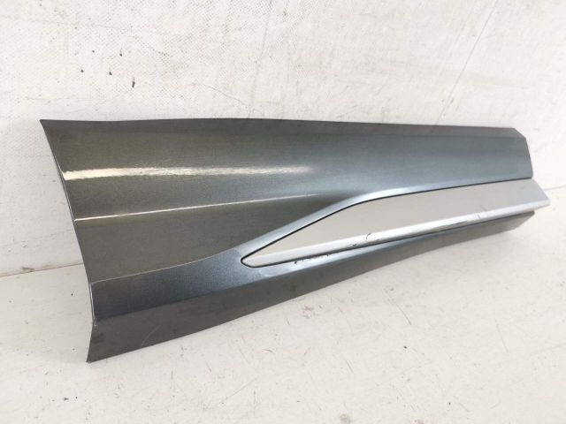 bontott AUDI Q3 Jobb hátsó Ajtó Díszléc