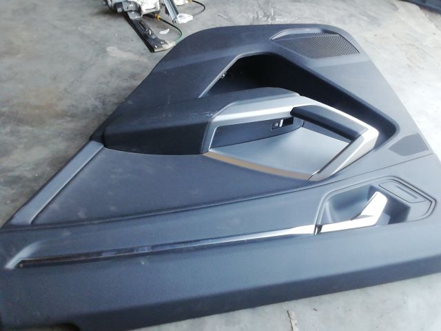 bontott AUDI Q3 Jobb hátsó Ajtó Kárpit