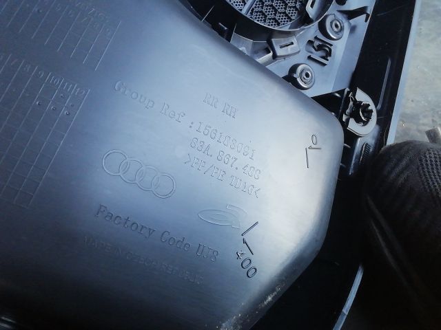 bontott AUDI Q3 Jobb hátsó Ajtó Kárpit