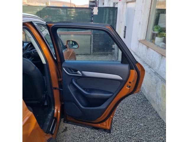 bontott AUDI Q3 Jobb hátsó Ajtó (Üres lemez)
