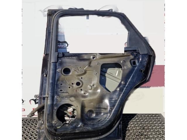 bontott AUDI Q3 Jobb hátsó Ajtó (Üres lemez)