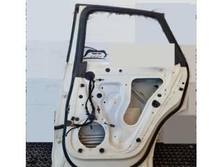 bontott AUDI Q3 Jobb hátsó Ajtó (Üres lemez)