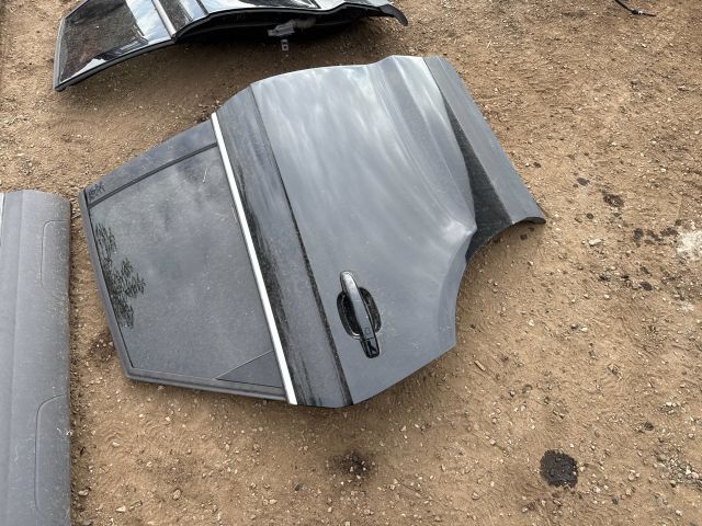 bontott AUDI Q3 Jobb hátsó Ajtó (Üres lemez)