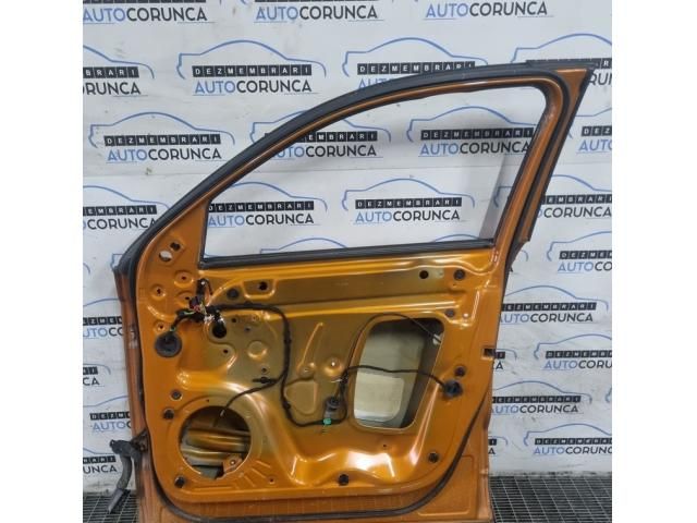 bontott AUDI Q3 Jobb hátsó Ajtó (Üres lemez)