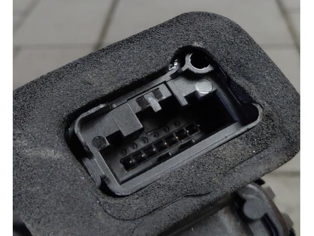 bontott AUDI Q3 Jobb hátsó Ajtózár