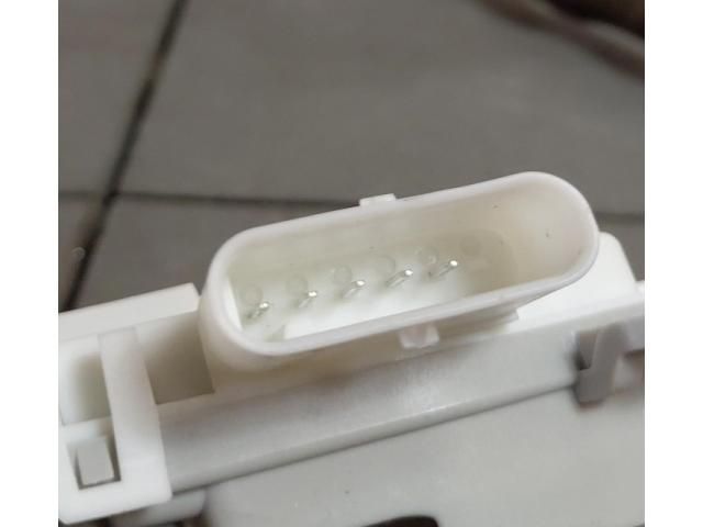 bontott AUDI Q3 Jobb hátsó Ajtózár