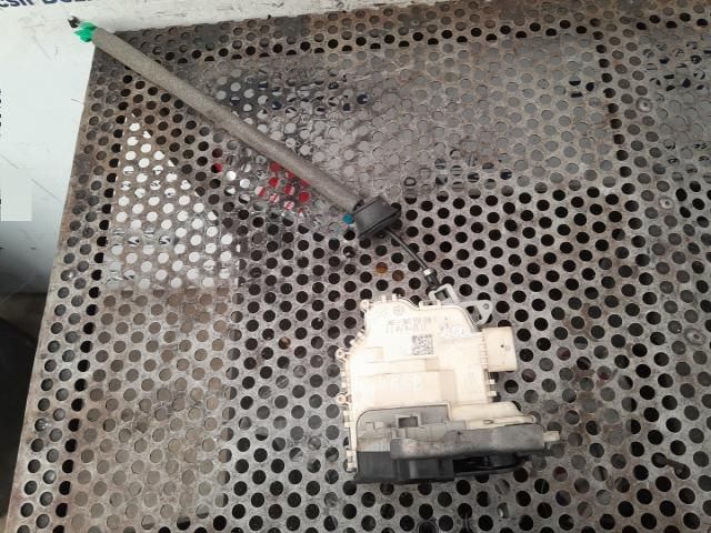 bontott AUDI Q3 Jobb hátsó Ajtózár