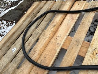 bontott AUDI Q3 Jobb hátsó Gumikéder