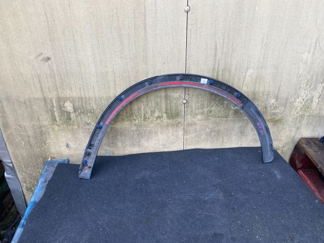 bontott AUDI Q3 Jobb hátsó Sárvédő Szélesítő