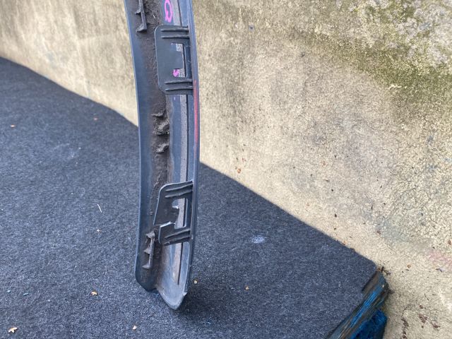 bontott AUDI Q3 Jobb hátsó Sárvédő Szélesítő