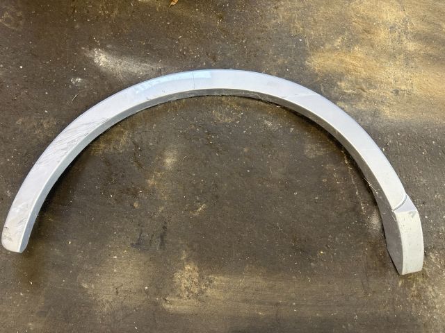 bontott AUDI Q3 Jobb hátsó Sárvédő Szélesítő