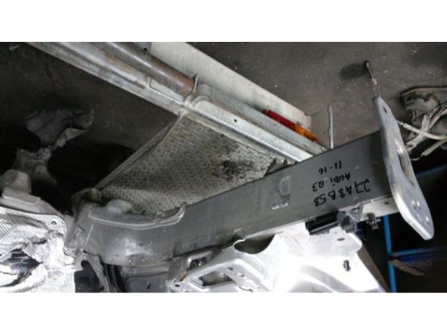 bontott AUDI Q3 Jobb Lökhárító Tartó Nyúlványvég