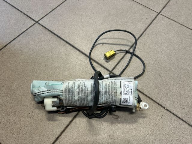 bontott AUDI Q3 Jobb Oldallégzsák