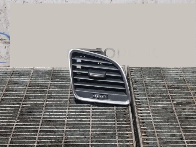 bontott AUDI Q3 Jobb Szellőző