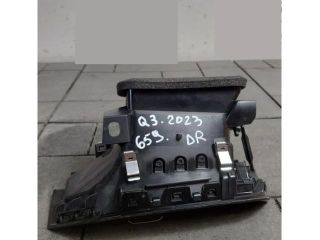 bontott AUDI Q3 Jobb Szellőző