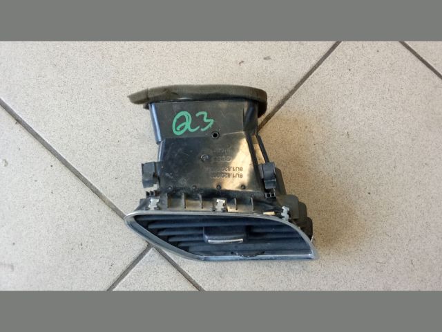 bontott AUDI Q3 Jobb Szellőző