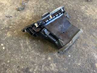 bontott AUDI Q3 Jobb Szellőző