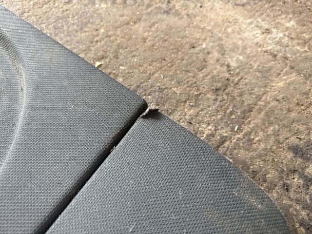 bontott AUDI Q3 Kalaptartó