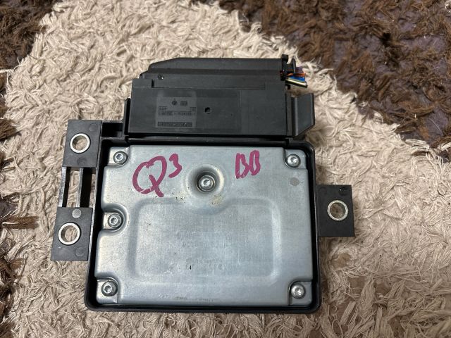 bontott AUDI Q3 Kézifék Elektronika