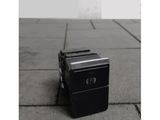 bontott AUDI Q3 Kézifék Kapcsoló