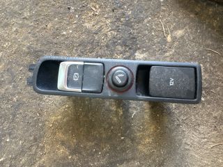 bontott AUDI Q3 Kézifék Kapcsoló