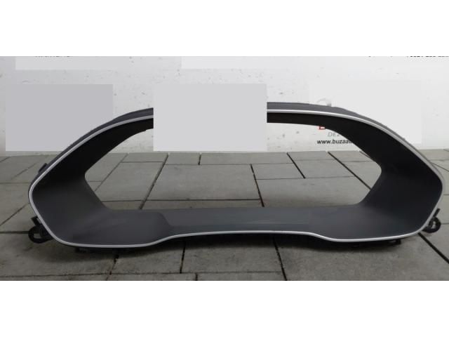 bontott AUDI Q3 Kilométeróra Keret