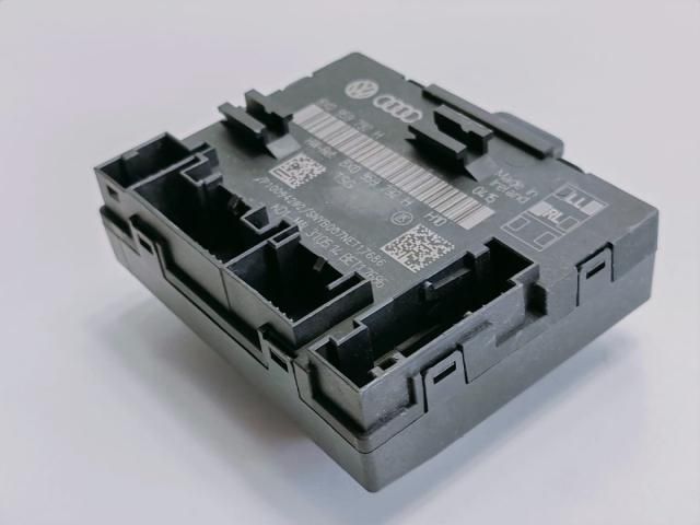 bontott AUDI Q3 Komfort Elektronika