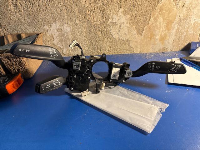 bontott AUDI Q3 Komplett Kormánykapcsoló (Bajuszkapcsoló)