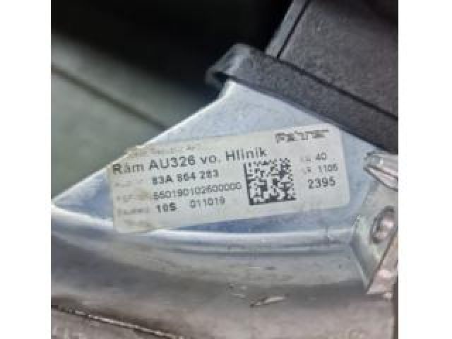 bontott AUDI Q3 Könyöklő