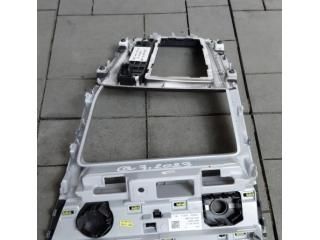 bontott AUDI Q3 Középkonzol Keret