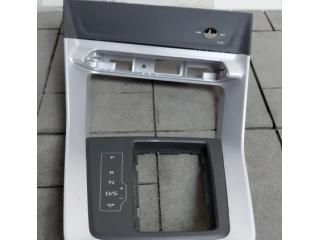 bontott AUDI Q3 Középkonzol Keret