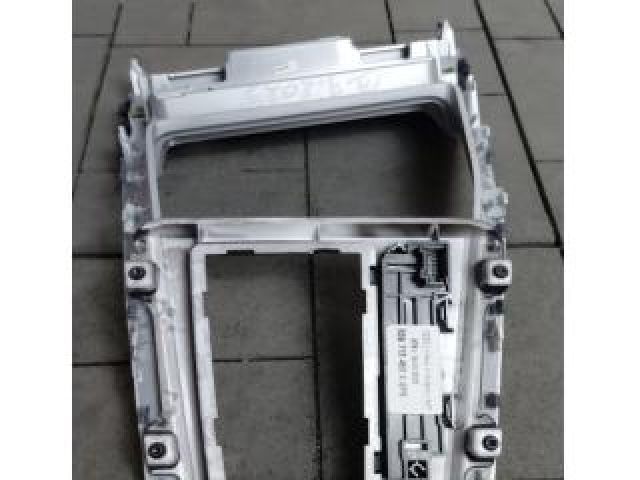 bontott AUDI Q3 Középkonzol Keret