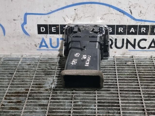 bontott AUDI Q3 Középső Szellőző