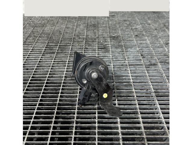 bontott AUDI Q3 Kürt