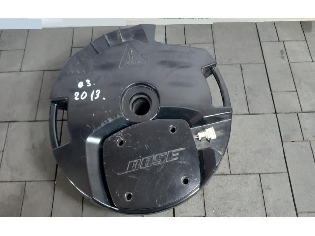 bontott AUDI Q3 Mélynyomó Hangszóró