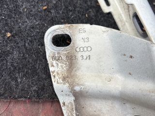 bontott AUDI Q3 Motorháztető Bal Zsanér