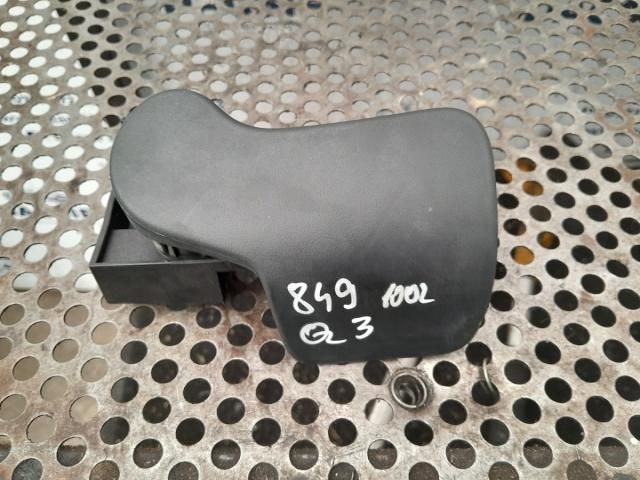 bontott AUDI Q3 Motorháztető Nyitó Kar / Gomb