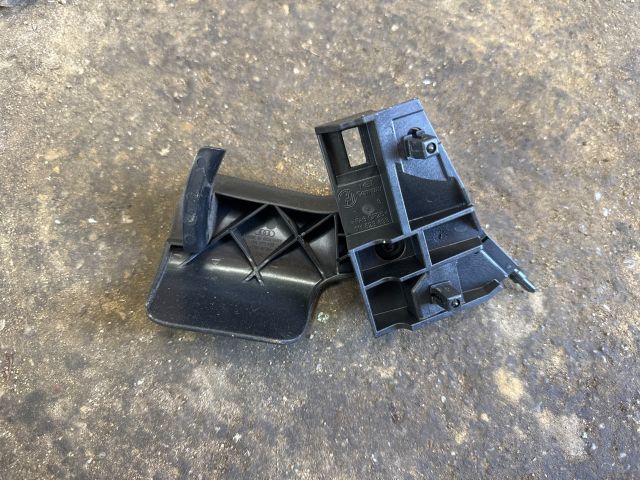 bontott AUDI Q3 Motorháztető Nyitó Kar / Gomb