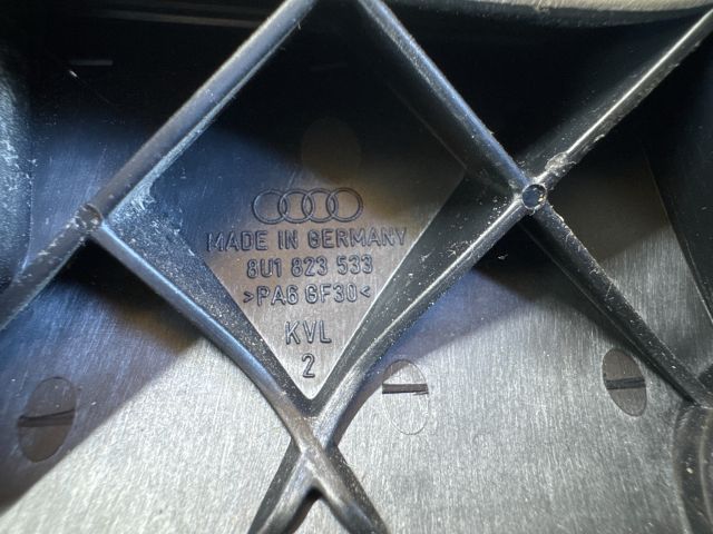 bontott AUDI Q3 Motorháztető Nyitó Kar / Gomb