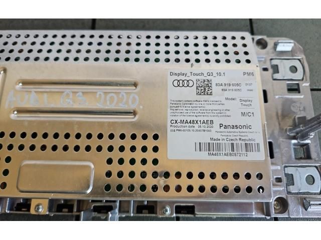 bontott AUDI Q3 Multifunkciós Kijelző