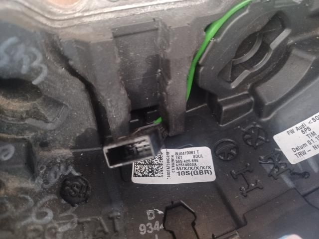 bontott AUDI Q3 Multikormány