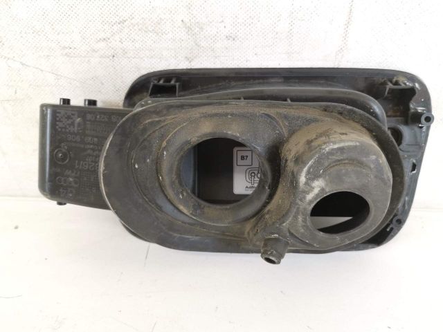 bontott AUDI Q3 Tankajtó