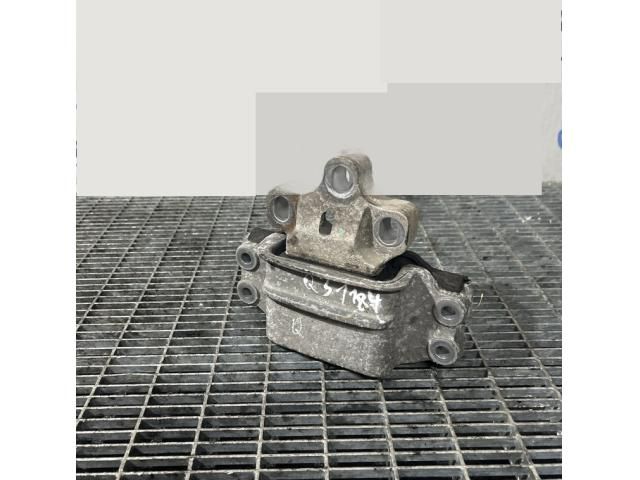 bontott AUDI Q3 Tartó Bak