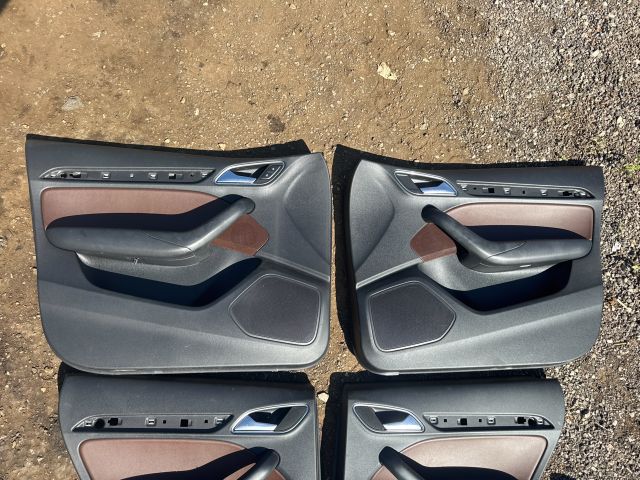 bontott AUDI Q3 Ülés és Ajtókárpit Szett