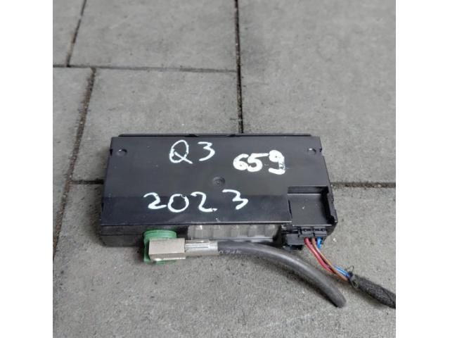 bontott AUDI Q3 USB HUB