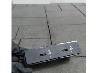 bontott AUDI Q3 USB HUB