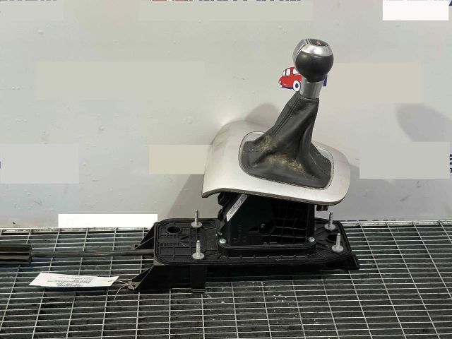 bontott AUDI Q3 Váltógomb